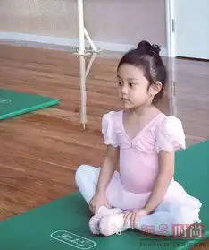 我们美着呢综艺一姐甜馨生日快乐

