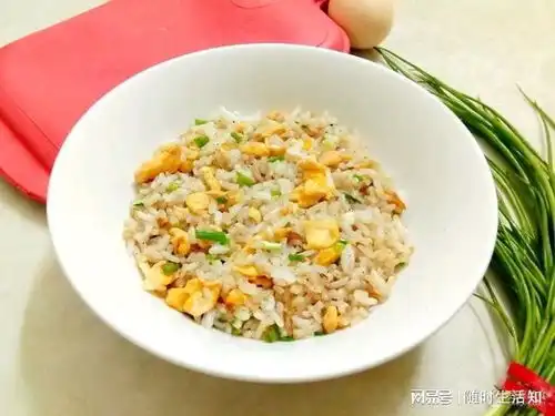 蛋炒饭的做法
