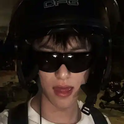 搞怪欧美酷高冷颓丧感男头
