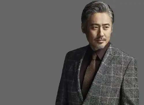 高叶爆红吃相难看吴秀波儿子虐待女友李现白宇被坑了窦靖童空降黑豹主唱圈内老油条搞小动作

