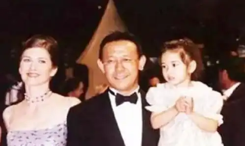 姜文我女儿是最漂亮的看到照片后,网友们争着要做他女婿
