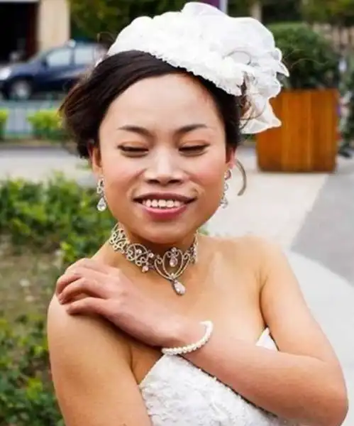 初代网红凤姐因高调征婚和长相走红,赴美10年如今过得怎样
