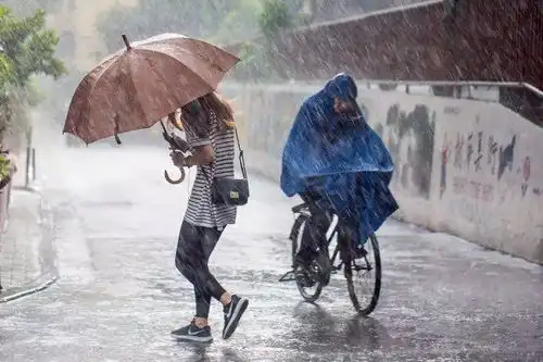 柳州天气又搞事情雷雨冰雹大风天又来了,更惨的是...
