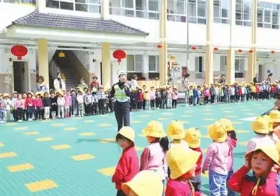 交通无小事安全伴我行

