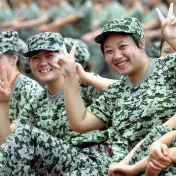 军训晒黑怎么办教你3个变白小妙招,别再只有牙齿白
