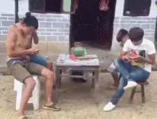 谁让你们五五黑都不带我玩,那么咱都别玩了

