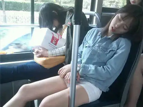 搞笑图片伴娘比新娘更漂亮,让人羡慕
