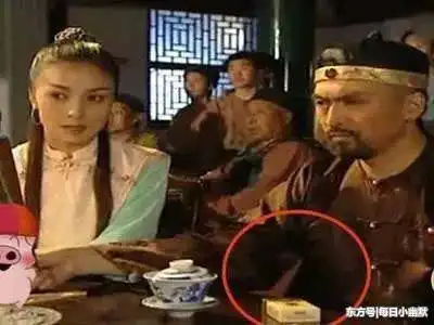 影视剧中搞笑穿帮镜头

