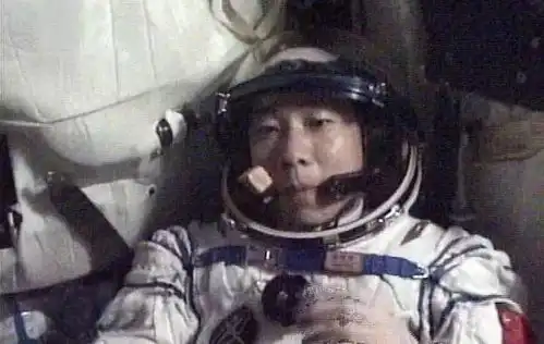 杨利伟飞天一点都不好玩
