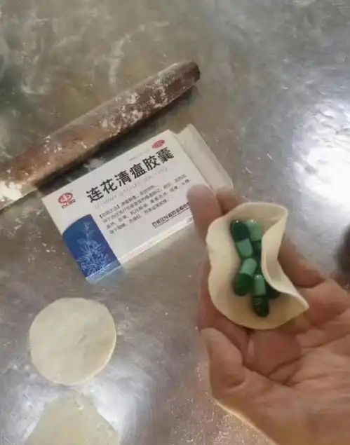 大家放炮一定要扔炮,不要丢火机那些让人笑到肚子疼的搞笑图片
