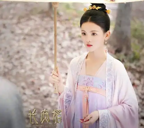成毅长安诺定档晒照啦以为女主够美,见到女二号我追定了

