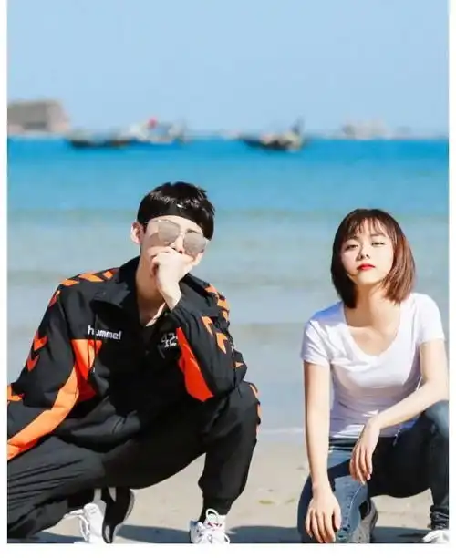 谭松韵白敬亭搭档合作,两人同框cp感十足,看了照片谭松韵真的31岁
