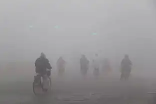 南通人挺住,雾霾沙尘混合体,严重雾霾将持续到月底
