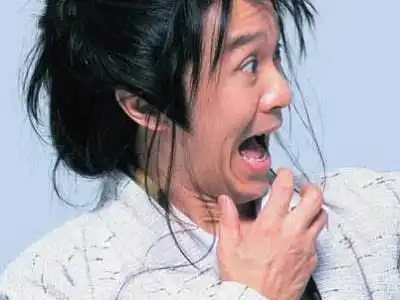 一车四人考驾照,轮到其中一人考试,他下车冷笑话精选分享身边的爆笑事儿
