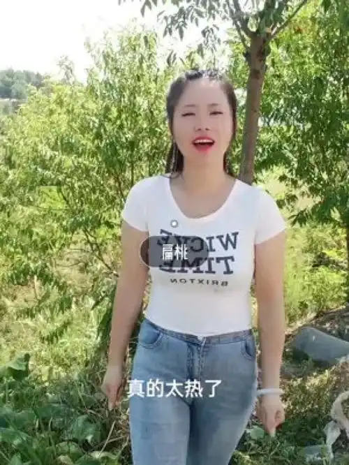 创作灵感美女搞笑农村生活,40度的高温,真的太热了,朋友们记得多喝水
