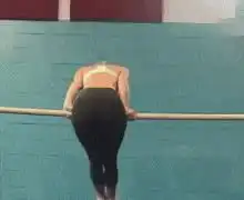 搞笑gif这么可爱的妹子,你敢娶回家吗
