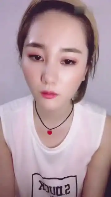 一直被模仿的美眉楚楚动人这么搞怪我都甘拜下风
