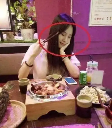 菇娘,还能好好捡个手机么
