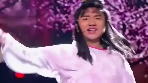 王祖蓝蔡少芬真是太逗了,搞笑表演铁血丹心,瞬间爆笑全场
