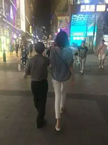 搞笑gif图一般的姑娘,绝对不敢,也没法这么玩
