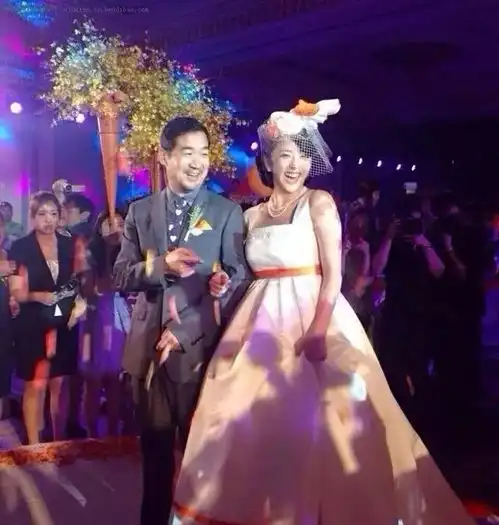 黄小蕾自曝倒追大张伟,被拒后闪婚富商,事业上曾受张国立力捧
