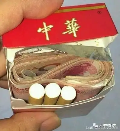 雾霾阻止不了大妈,他们已经在酒店大堂跳起了广场舞
