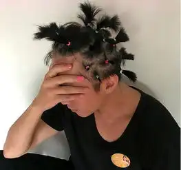 邓超被女儿欺负到求饶有趣的爸爸是孩子最大的福气
