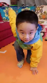 杨威儿子杨文昌海量生活照曝光,呆萌搞怪超可爱2

