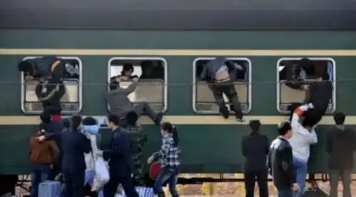 从春运的航班上,看到了3亿中国人的缩影
