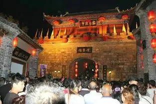 回老家过大年2018年河南庙会灯会上看热闹去图
