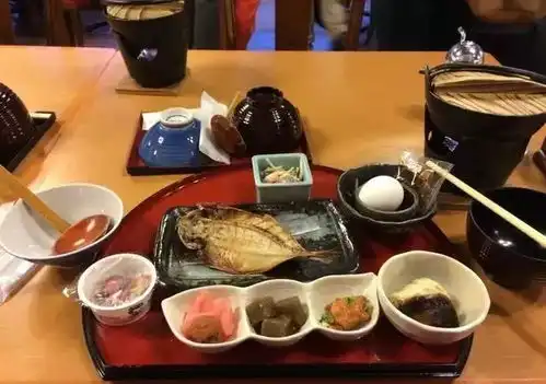 大家发现没,日本街头没有卖早餐的原因竟是......
