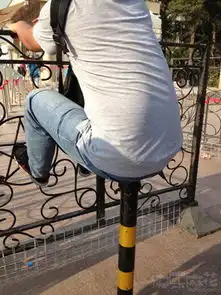 这位大爷太会享受生活了
