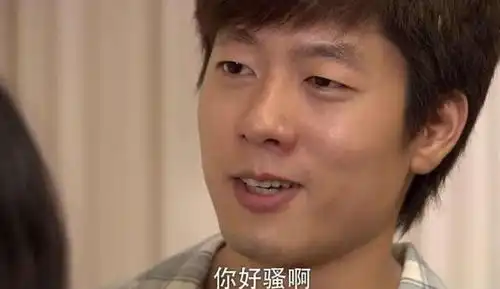 本以为凌潇肃没背景,家人真实身份曝光后,网友们都不淡定了
