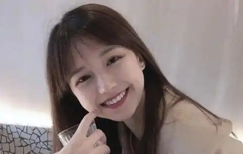 女人想你了,不会直接说我想你,而是用这些话暗示你
