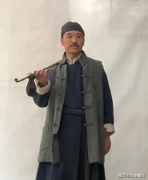 王小利和初代赵四聚餐,小沈阳作陪,疑似无缘乡爱14
