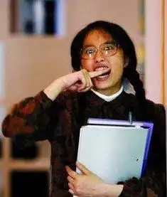 求助,无聊的我想找个最丑的女人头像也可以是最丑最搞怪的头像,无聊的谁帮帮无聊的我啊现在

