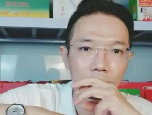 二审后,姚师兵夫妇罕见露面,许妈憔悴沧桑,李律顺藤摸瓜到兰考
