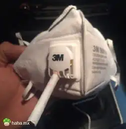 你怎么看待雾霾天在室外戴口罩,在室内拼命抽烟的人
