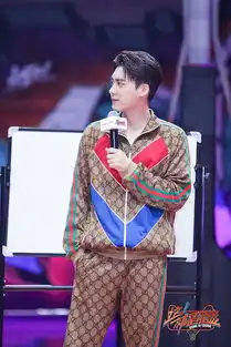 周杰伦一字评价李易峰,峰峰你就这么肤浅啊
