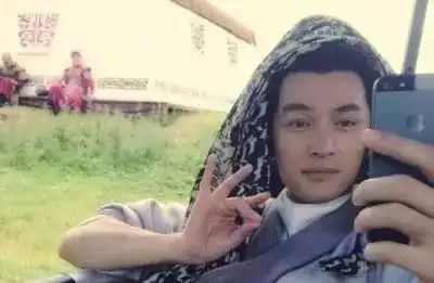胡歌一度落泪,谈及最初做演员只是为了旅行
