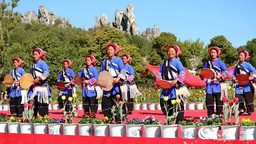 组图春节游石林歌山舞海动人心
