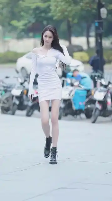 大长腿小姐姐
