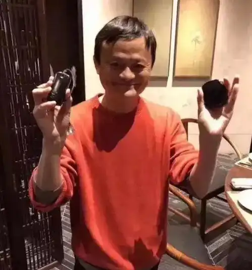 马云,马老板又买玉了,看看他这次是玩什么稀奇古怪的玩意
