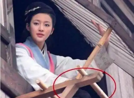 搞笑奇葩的穿帮的穿帮镜头,让人开怀一笑
