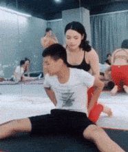 每日一乐搞笑趣图律师,在微信群里发黄图会被拘留吗
