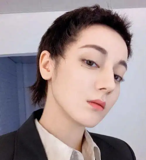 当娱乐圈日渐ab化,大家都忘了她才是被模仿的根源
