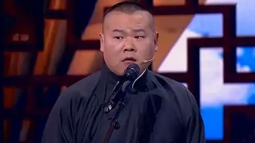 岳云鹏爆笑相声,配上孙越不要太搞笑,观众笑声不断
