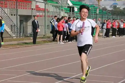 这个全民健身运动会搞得不错,来看看有没有你的照片

