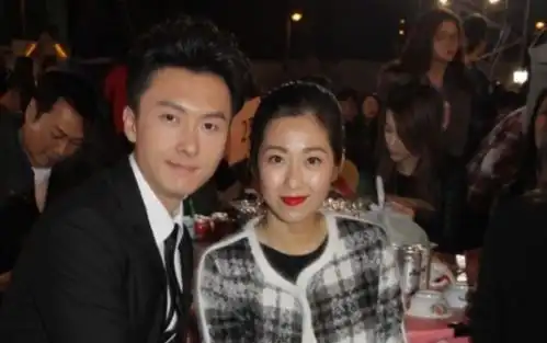被汪明荃夸赞当女主角,40岁tvb女星,如今终于笑出强大
