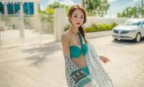 搞笑gif趣图看你吃的这么香,老板决定再送你一碗
